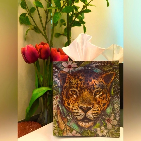 HANDMADE JAGUAR JUNGLE THEMED TISSUE BOX - Picture 3 of 15